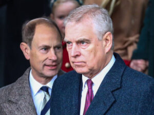 Şahzadə Endryu bir şərtlə kral malikanəsini tərk edəcək Şahzadə Endryu bir şərtlə kral malikanəsini tərk edəcək