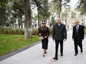 İlham Əliyev və Mehriban Əliyeva Bakının Nərimanov rayonunda salınan yeni parkın açılışında iştirak ediblər