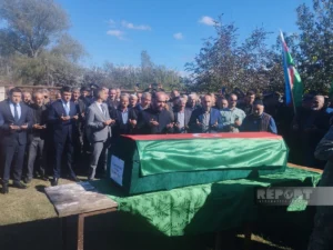 Neftçalada Birinci Qarabağ müharibəsinin itkin-şəhidi Teymur Allahverdiyev dəfn edilib Neftçalada Birinci Qarabağ müharibəsinin itkin-şəhidi Teymur Allahverdiyev dəfn edilib