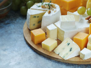 Alim hansı kiflənmiş pendirin yeyilmənin təhlükəsiz olduğunu açıqlayıb Alim hansı kiflənmiş pendirin yeyilmənin təhlükəsiz olduğunu açıqlayıb