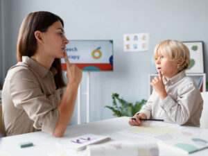 Danışıq terapevti oğlanların niyə daha çox kəkələdiyini izah etdi