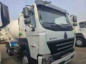 Ağdərədə betonqarışdıran maşın dərəyə aşdı, sürücü öldü