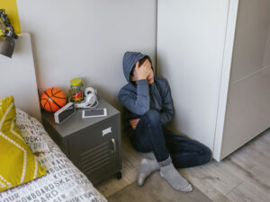 Psixiatr yeniyetmələrdə depressiyanın ilk əlamətlərini sadaladı