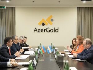 “AzerGold” QSC-də Argentinanın ölkəmizdəki səfiri ilə görüş keçirilib “AzerGold” QSC-də Argentinanın ölkəmizdəki səfiri ilə görüş keçirilib