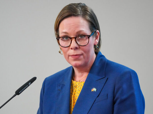 İsveç Xarici İşlər Nazirliyi Ukraynaya dəstək yükünün ədalətsizliyindən şikayətlənib İsveç Xarici İşlər Nazirliyi Ukraynaya dəstək yükünün ədalətsizliyindən şikayətlənib