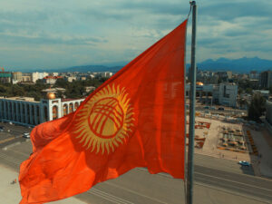 Qırğızıstan qızıl dayaqlı stabilkoini qeydiyyatdan keçirdi