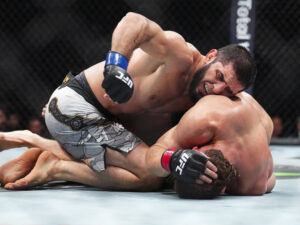 Mahaçev karyerası ərzində 14,5 milyon dollar qazanaraq UFC-nin qazancında aparıcı rus oldu Mahaçev karyerası ərzində 14,5 milyon dollar qazanaraq UFC-nin qazancında aparıcı rus oldu