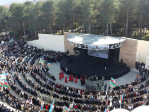 Gədəbəydə “8 Noyabr – Zəfər Günü” münasibətilə bayram konserti təşkil edilib Gədəbəydə “8 Noyabr – Zəfər Günü” münasibətilə bayram konserti təşkil edilib