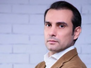 Azərbaycanlı aktyor Qazaxıstanda qəzaya düşdü