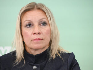 İtaliya Zaxarovanın Ukraynaya verdiyi dəstəyə görə dağılması ilə bağlı dediklərini dəstəkləyib İtaliya Zaxarovanın Ukraynaya verdiyi dəstəyə görə dağılması ilə bağlı dediklərini dəstəkləyib