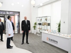 Prezident İlham Əliyev dərman preparatları istehsalı müəssisəsinin açılışında iştirak edib Prezident İlham Əliyev dərman preparatları istehsalı müəssisəsinin açılışında iştirak edib