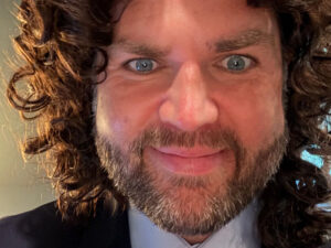 ABŞ-ın vitse-prezidenti Halloween üçün mem kimi geyinərək çəkilmiş görüntülərini yayımlayıb ABŞ-ın vitse-prezidenti Halloween üçün mem kimi geyinərək çəkilmiş görüntülərini yayımlayıb