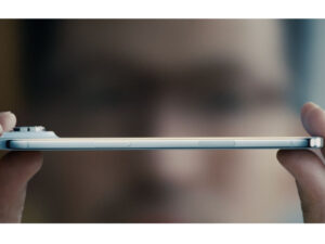 Uğursuz iPhone-un dizayneri Apple-dan ayrılıb Uğursuz iPhone-un dizayneri Apple-dan ayrılıb