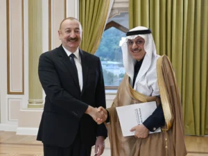 İlham Əliyev Ərəb Koordinasiya Qrupuna daxil olan üzv qurumların rəhbər şəxslərini qəbul edib İlham Əliyev Ərəb Koordinasiya Qrupuna daxil olan üzv qurumların rəhbər şəxslərini qəbul edib