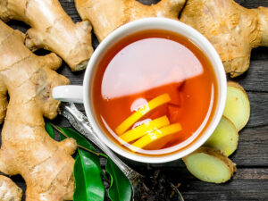 İstanbulda bir kafe çayla birlikdə içilən bir dilim limonun pulunu tələb etdiyinə görə cərimələnib