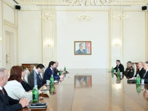 İlham Əliyev Slovakiya baş nazirinin müavininin başçılıq etdiyi nümayəndə heyətini qəbul edib İlham Əliyev Slovakiya baş nazirinin müavininin başçılıq etdiyi nümayəndə heyətini qəbul edib