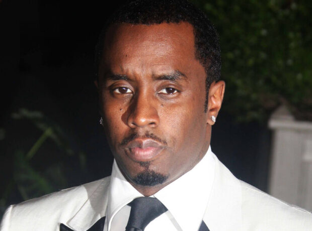 P.Diddi keşiş köməkçisi oldu: “Şapella kitabxanasında işləyirəm” P.Diddi keşiş köməkçisi oldu: “Şapella kitabxanasında işləyirəm”