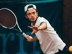 Fransız tennisçi fırıldaqçılığa görə 20 il müddətinə diskvalifikasiya edildi Fransız tennisçi fırıldaqçılığa görə 20 il müddətinə diskvalifikasiya edildi