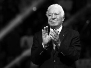 İkiqat Rolan Qarros çempionu vəfat edib İkiqat Rolan Qarros çempionu vəfat edib