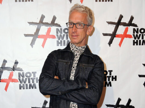 Inspector Gadget ulduzu həddindən artıq dozadan sonra Los-Anceles küçələrindən birində tapılıb Inspector Gadget ulduzu həddindən artıq dozadan sonra Los-Anceles küçələrindən birində tapılıb