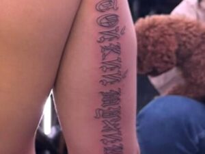 “Mançester Siti”nin futbolçusu rusca ifadə ilə döymə etdirib “Mançester Siti”nin futbolçusu rusca ifadə ilə döymə etdirib