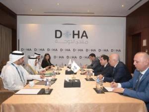 Hikmət Hacıyev Körfəz Əməkdaşlıq Şurasının baş katibi ilə görüşüb Hikmət Hacıyev Körfəz Əməkdaşlıq Şurasının baş katibi ilə görüşüb