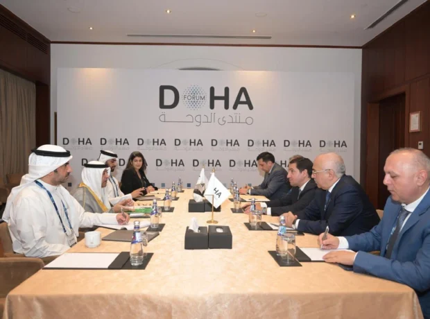 Hikmət Hacıyev Körfəz Əməkdaşlıq Şurasının baş katibi ilə görüşüb Hikmət Hacıyev Körfəz Əməkdaşlıq Şurasının baş katibi ilə görüşüb