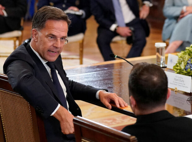 Zelenski və Ruttenin Trampla bağlı fon der Leyenə müraciəti üzə çıxıb Zelenski və Ruttenin Trampla bağlı fon der Leyenə müraciəti üzə çıxıb