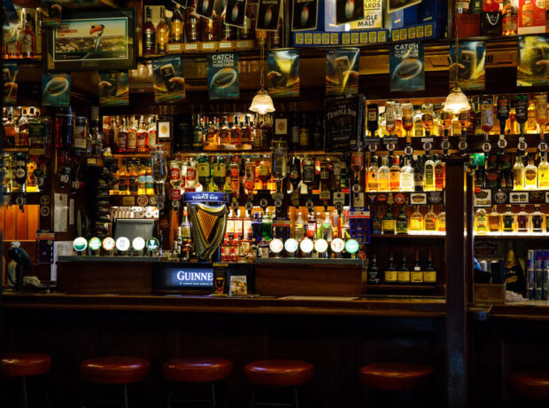 İrlandiyada meyxanalar kütləvi şəkildə bağlanıb İrlandiyada meyxanalar kütləvi şəkildə bağlanıb