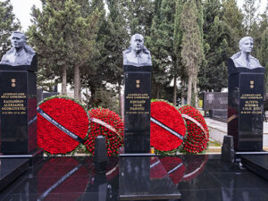 J2-8243 reysinin faciəsinin ildönümündə həlak olanların xatirəsi anılıb – Fotolar