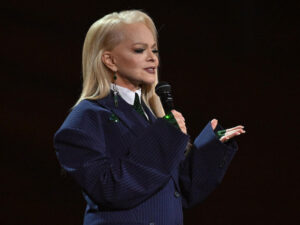 Dolinanın Yeni ilə qədər neçə tamaşası olacağı açıqlanıb Dolinanın Yeni ilə qədər neçə tamaşası olacağı açıqlanıb