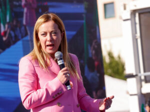 İtaliyanın baş naziri Avropanı öz təhlükəsizliyini təmin etməyə çağırıb İtaliyanın baş naziri Avropanı öz təhlükəsizliyini təmin etməyə çağırıb