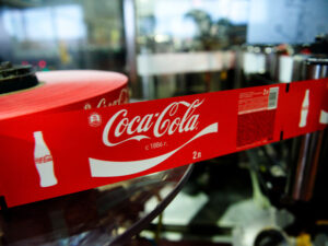 Coca-Cola Rusiyada şüşə ticarət nişanına dair hüquqlarını yeniləyib