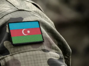 Hərbi xidmətdən möhlət alan şəxslərin bəzi hallarda ölkədən çıxışına məhdudiyyət qoyula bilər