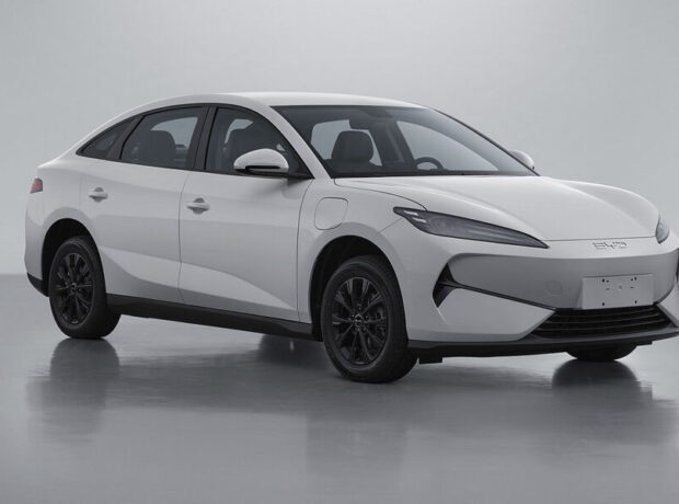 BYD, Tesla şirkətini geridə qoyaraq dünyanın aparıcı elektrik avtomobil satış şirkəti oldu BYD, Tesla şirkətini geridə qoyaraq dünyanın aparıcı elektrik avtomobil satış şirkəti oldu