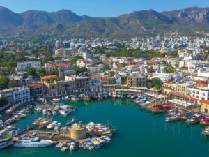 Kiprdə prezident seçkiləri kampaniyasının maliyyələşdirilməsi ilə bağlı qalmaqal yaranıb