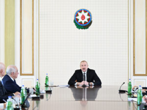 Prezident müşavirədə çıxış etdi