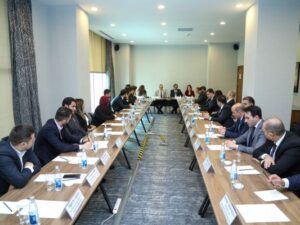 “CatMod Azərbaycan” seysmik risk modellərinin hazırlanması layihəsi müzakirə edilib