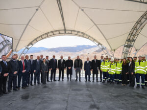 Prezidenti İlham Əliyev “Dəmirli” Filiz Emalı Kompleksinin fəaliyyəti ilə tanış olub Prezidenti İlham Əliyev “Dəmirli” Filiz Emalı Kompleksinin fəaliyyəti ilə tanış olub