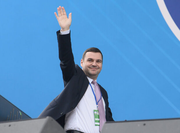 Çexiya xarici işlər naziri Ukrayna səfirini parlament üzvünə hücum etdiyinə görə qınadı Çexiya xarici işlər naziri Ukrayna səfirini parlament üzvünə hücum etdiyinə görə qınadı