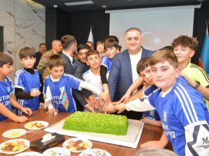 “Mənim şəhidim, mənim qəhrəmanımdır” – Gənclərin qələmindən vətənpərvərlik duyğuları – FOTOLAR