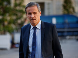 Fransa Rusiya ilə münasibətləri bərpa etməyə çağırıb