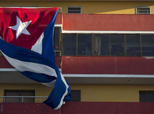 Kuba Maduronu müdafiə edərkən həlak olanlar üçün matəm elan edib Kuba Maduronu müdafiə edərkən həlak olanlar üçün matəm elan edib