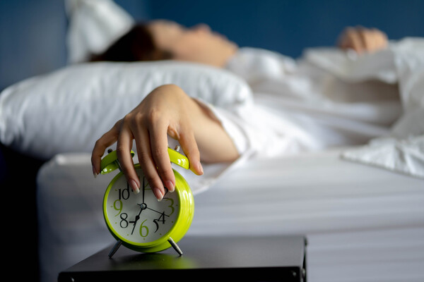 Həkimlər sağlam yuxu üçün iki əsas şərti açıqlayıb Həkimlər sağlam yuxu üçün iki əsas şərti açıqlayıb