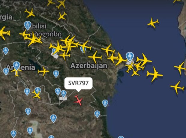 İran hava məkanını bağlasa da, 1 təyyarə İran üzərində uçur – FOTO İran hava məkanını bağlasa da, 1 təyyarə İran üzərində uçur – FOTO