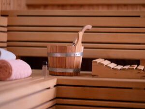 Həkimlər donma temperaturunda saunaya baş çəkməkdən çəkinməli olanlara xəbərdarlıq ediblər Həkimlər donma temperaturunda saunaya baş çəkməkdən çəkinməli olanlara xəbərdarlıq ediblər