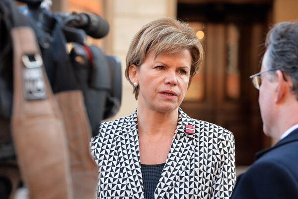 Latviyanın xarici işlər naziri Rusiyanın “ədalətsiz danışıqlarından” şikayətləndi Latviyanın xarici işlər naziri Rusiyanın “ədalətsiz danışıqlarından” şikayətləndi