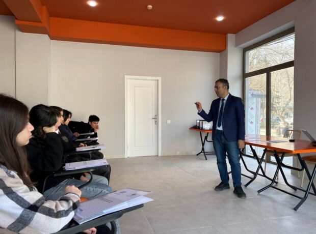 “Dövlətçiliyimizin qorunması və inkişafında gənclərin rolu” mövzusunda silsilə maarifləndirici tədbirlər keçirilmişdir “Dövlətçiliyimizin qorunması və inkişafında gənclərin rolu” mövzusunda silsilə maarifləndirici tədbirlər keçirilmişdir