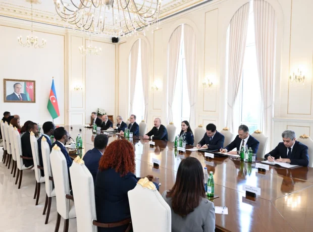 İlham Əliyevin Efiopiyanın baş naziri ilə geniş tərkibdə görüşü olub İlham Əliyevin Efiopiyanın baş naziri ilə geniş tərkibdə görüşü olub