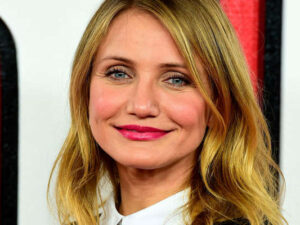 Paparassilər 53 yaşlı Kameron Diazın makiyajsız fotosunu paylaşıblar